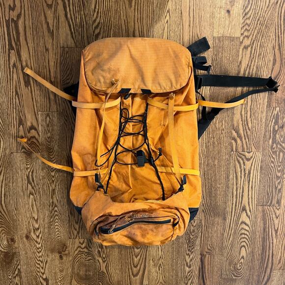 Arc'teryx Alpha AR 35L Backpack Orange Durable Rugged Mountain Climbing Gear - Picture 1 of 10